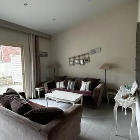 Superbe 50m De La Mer, 4/6 Pers, Terrasse, Jardin, 2 Niveaux, Location Saisonniere, Parking Possible. - Fr-1-730-8 * קאנד